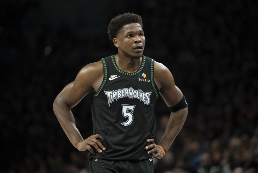 前 NBA 球星德隆・威廉姆斯在节目中谈到森林狼新阵容，核心